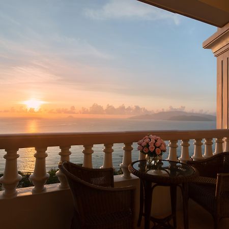 Sunrise Nha Trang Beach Hotel & Spa Exterior photo