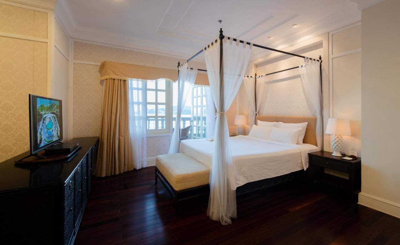 Sunrise Nha Trang Beach Hotel & Spa Exterior photo