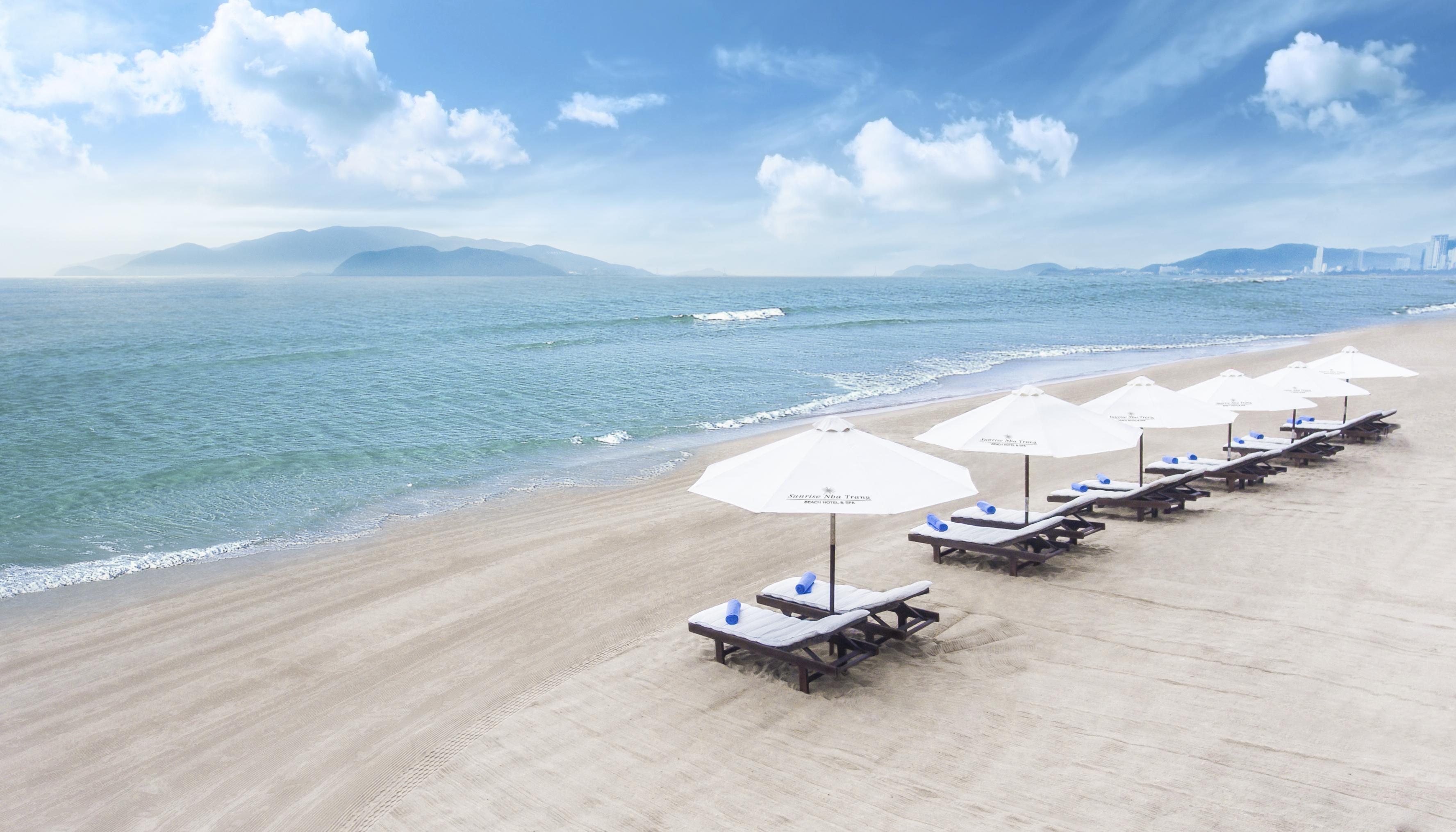 Sunrise Nha Trang Beach Hotel & Spa Exterior photo