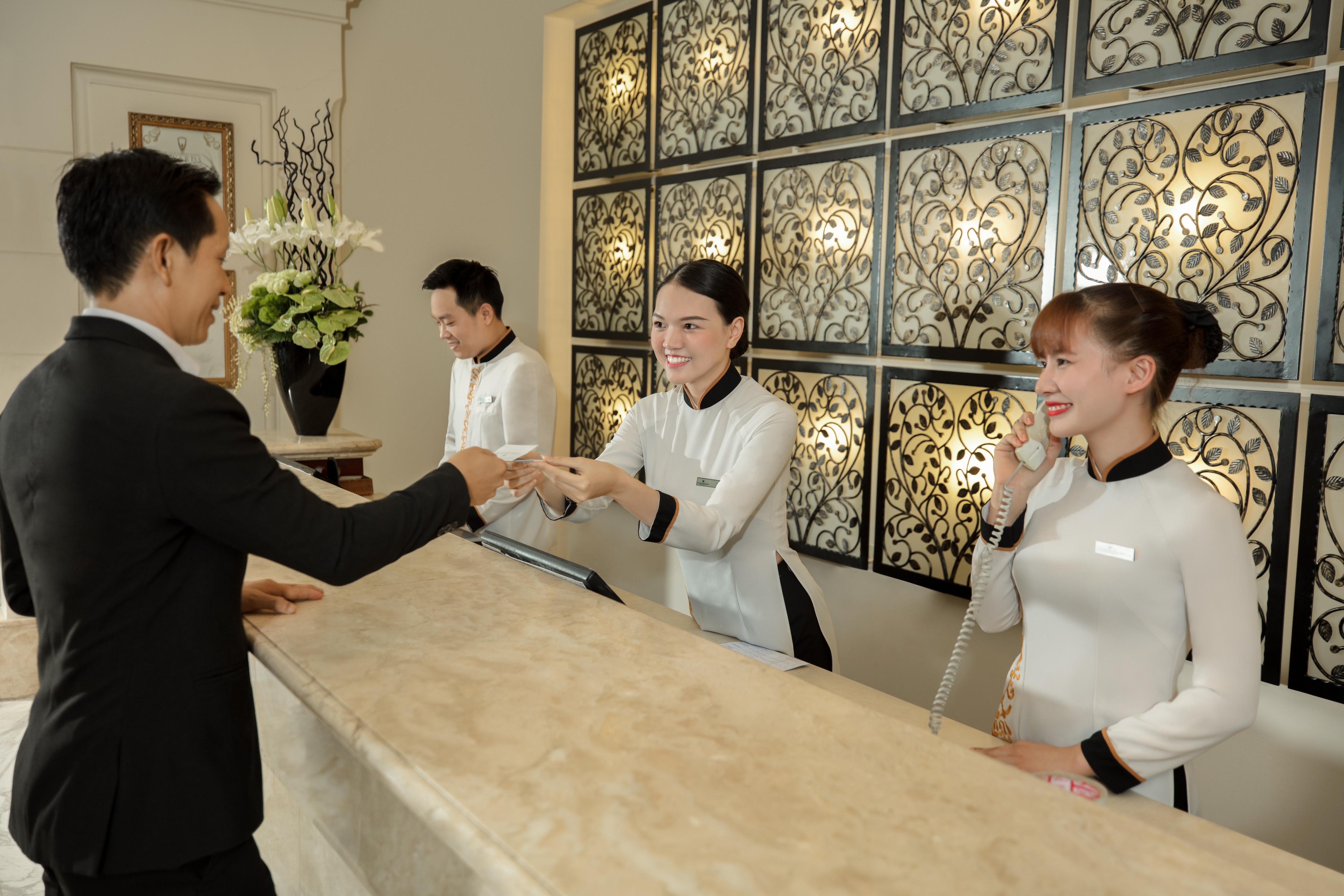Sunrise Nha Trang Beach Hotel & Spa Exterior photo