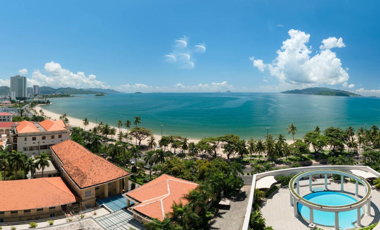 Sunrise Nha Trang Beach Hotel & Spa Exterior photo