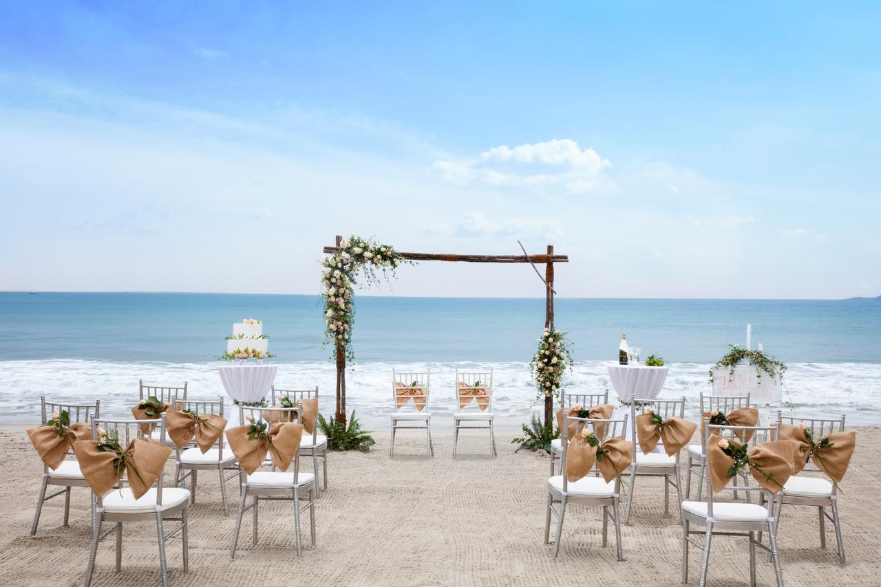 Sunrise Nha Trang Beach Hotel & Spa Exterior photo